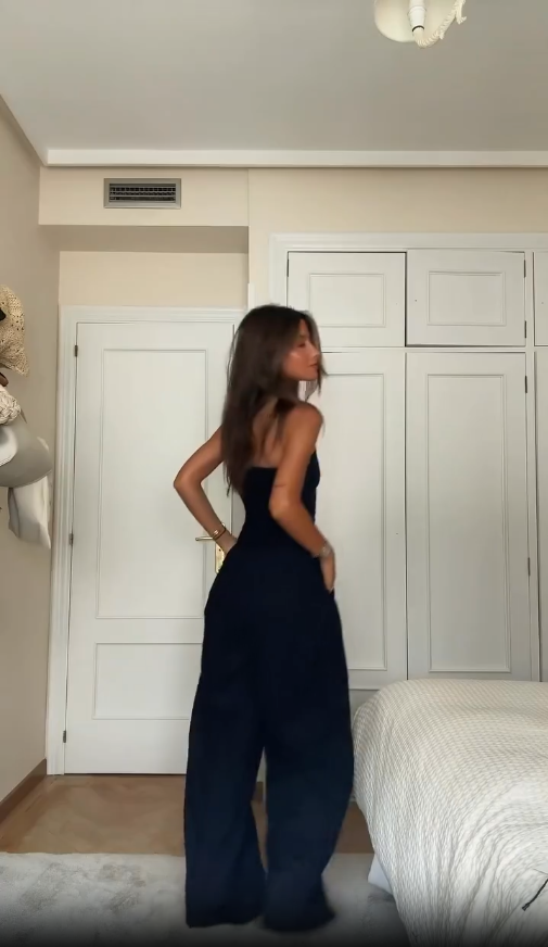 Strapless Jumpsuit with Wide Legs and Elegant Cut