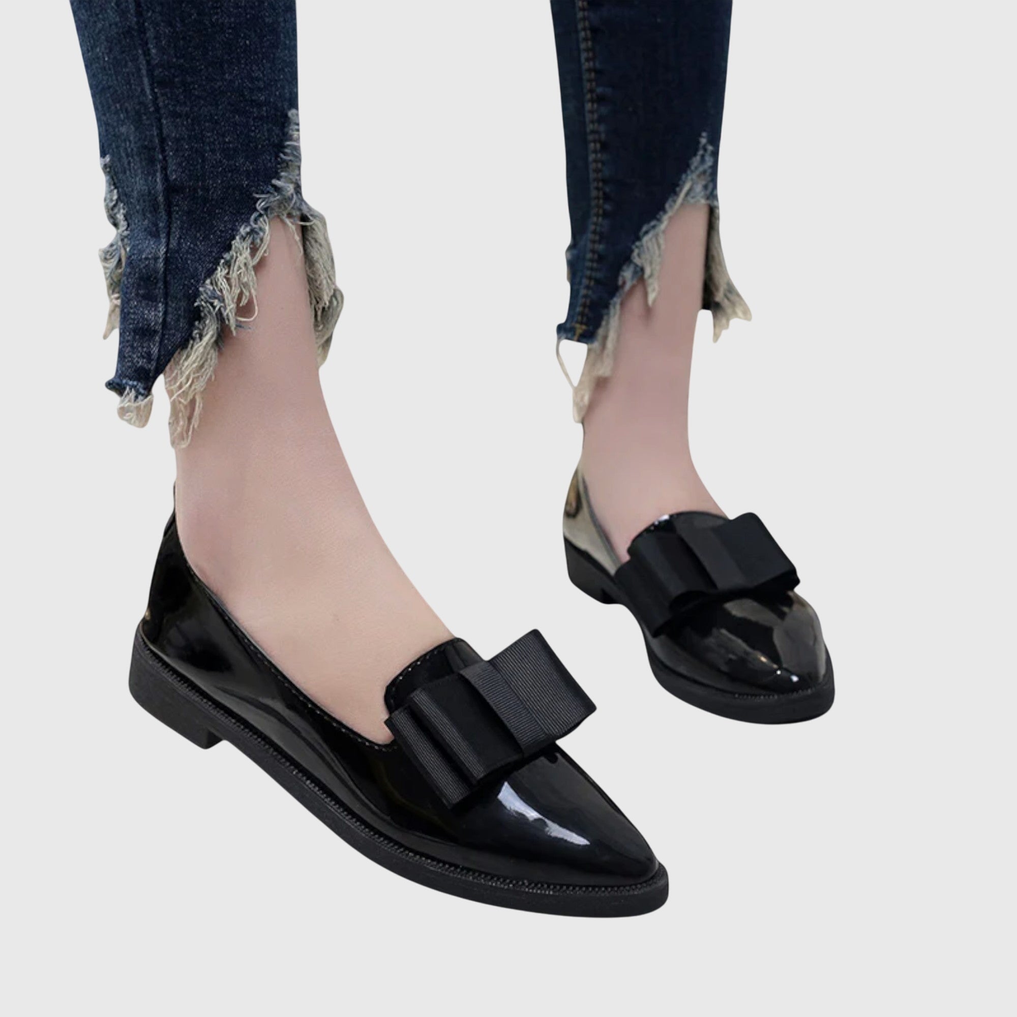 Women's Bow Pointed Loafers