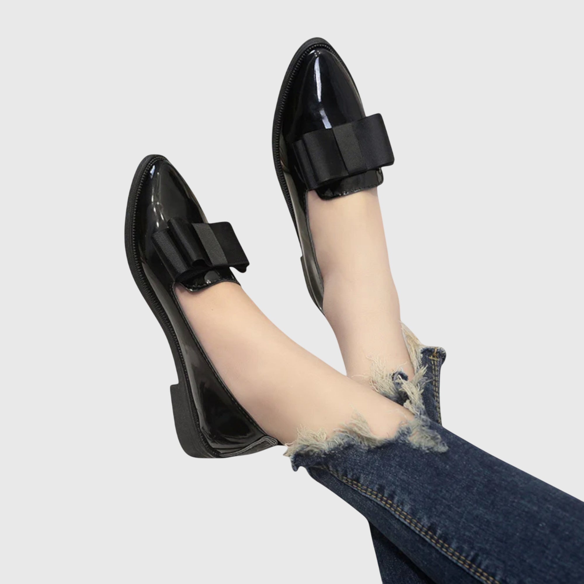 Women's Bow Pointed Loafers