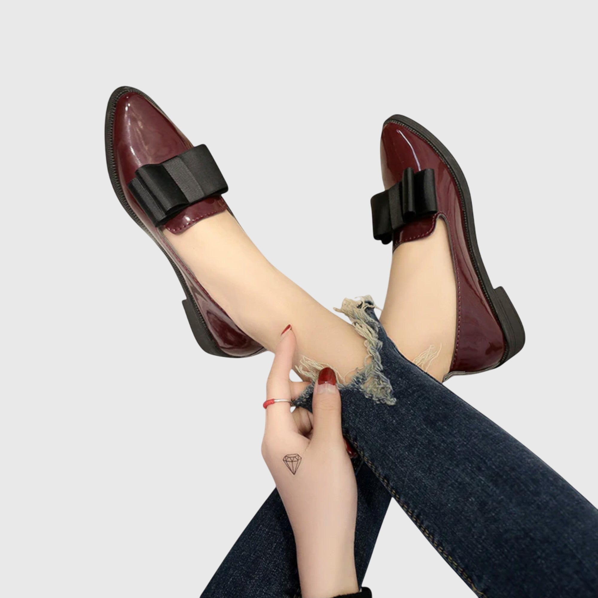 Women's Bow Pointed Loafers