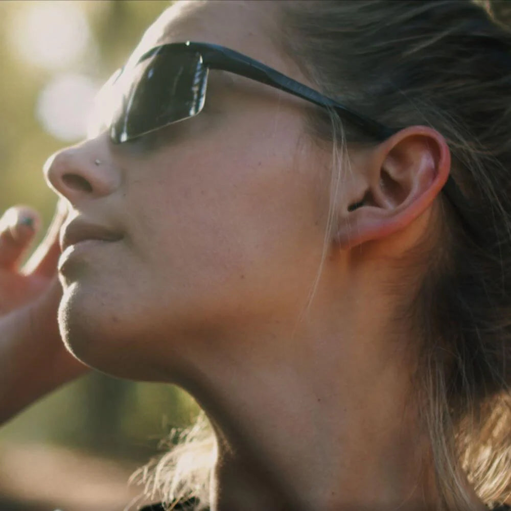 Lazairx Polarised Sunglasses - Best Polarised Sunglasses - Smart Adaptive Photochromic Lenses with UV400 Protection & Aluminium-Magnesium Frame