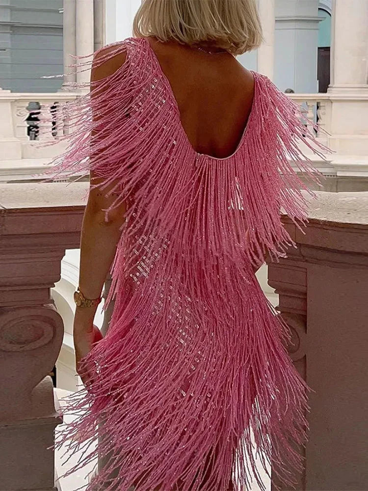 Women's short evening dress with shiny fringe and no sleeves
