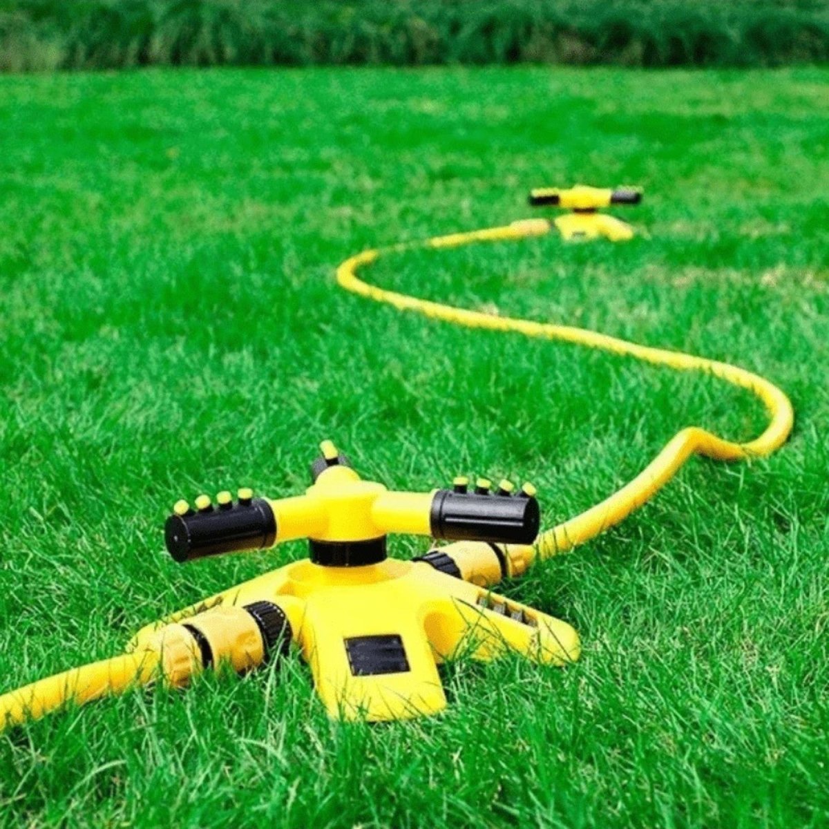 Triple Nozzle Lawn Water Sprinkler