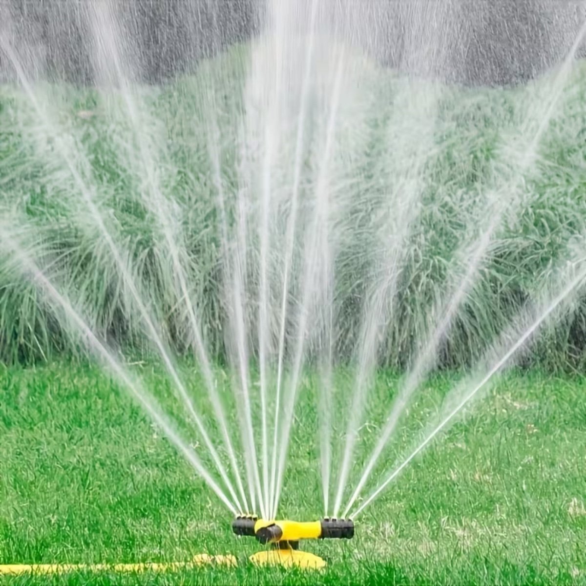 Triple Nozzle Lawn Water Sprinkler