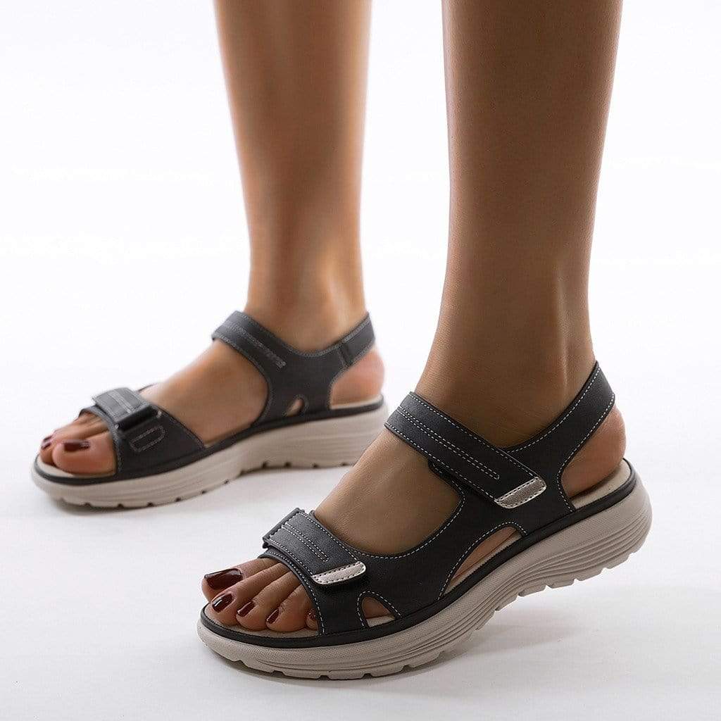 Women's orthopedic sandals with arch support and adjustable straps